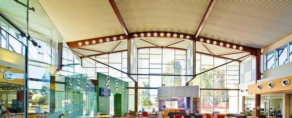 Double glazed FrontGLAZE™ commercial framing system